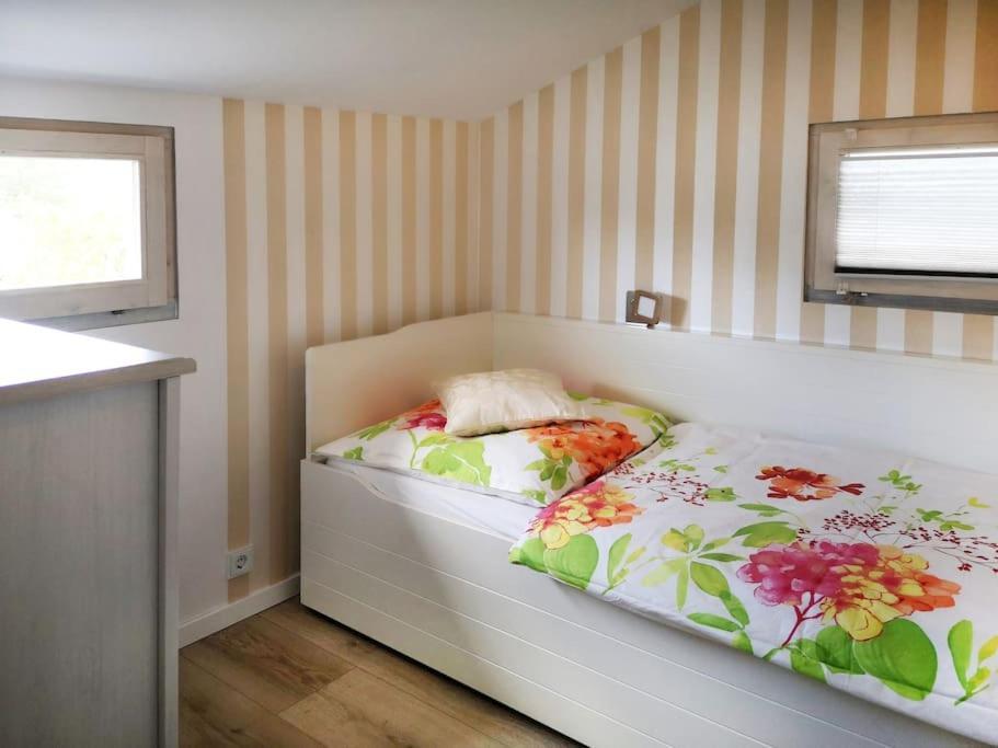 Haus Julia Direkt Am Hennesee Mitten Im Sauerland Мешеде Екстериор снимка
